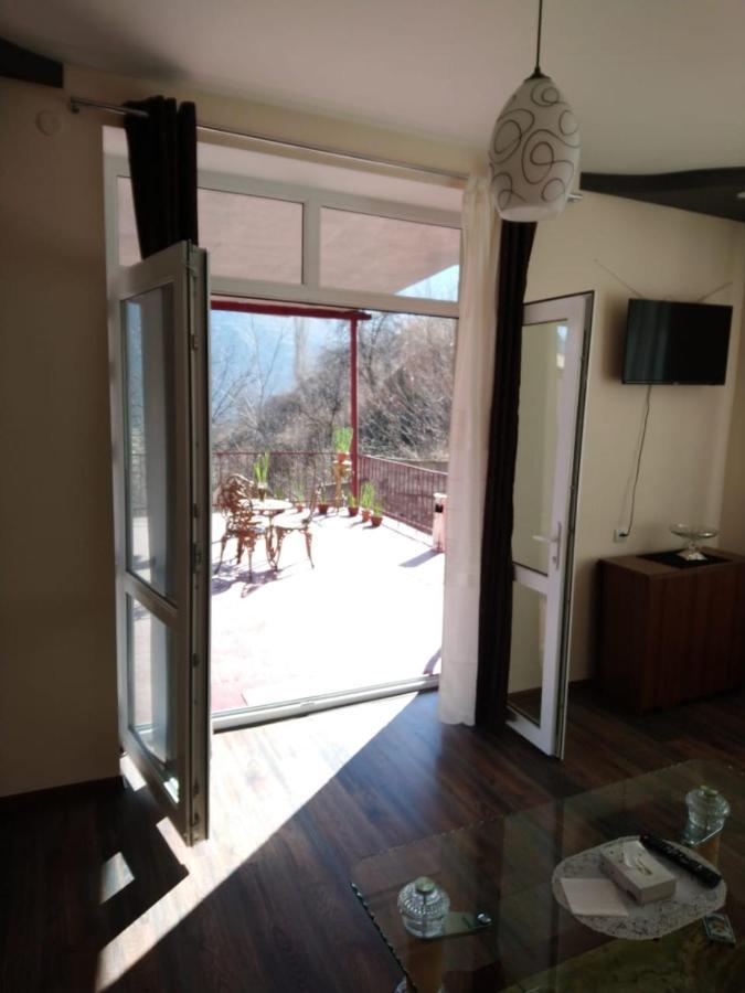 Guest House In Alaverdi Eksteriør bilde